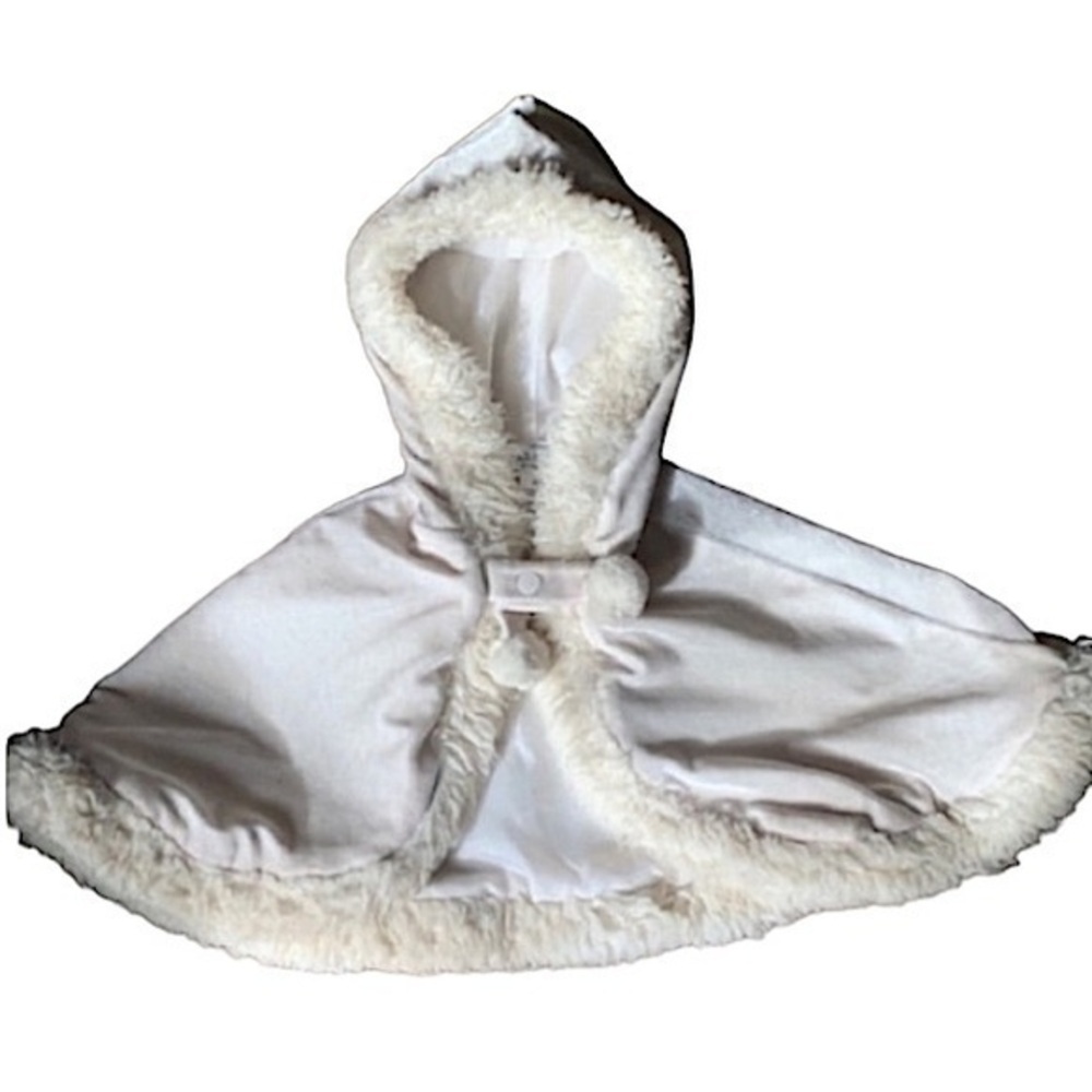 Little Girls Cream Fur Trim Cape with Hood LITTLE MAVEN TORI SPELLING Size 2 Y